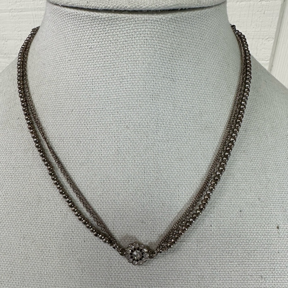 Adjustable rhinestone flower necklace